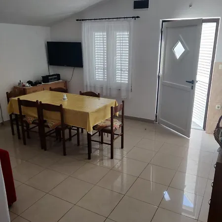 Labor Διαμέρισμα