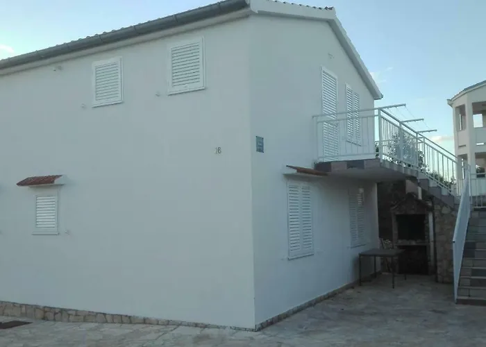 Labor Апартаменты Ждрелац